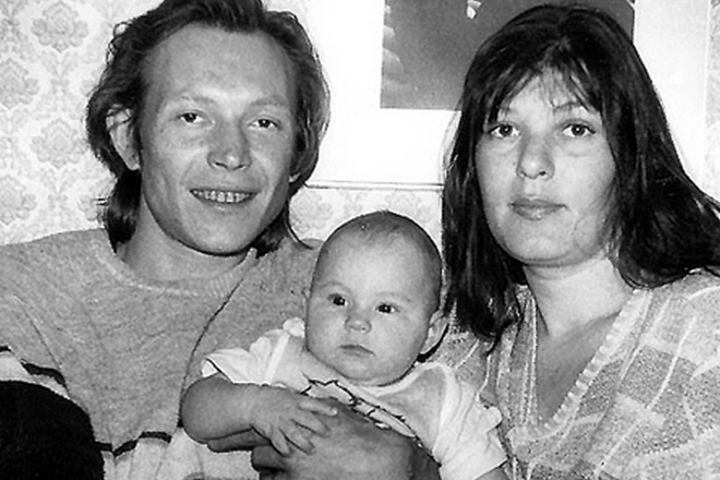 Алексей Полуян и Полина Петренко с дочерью