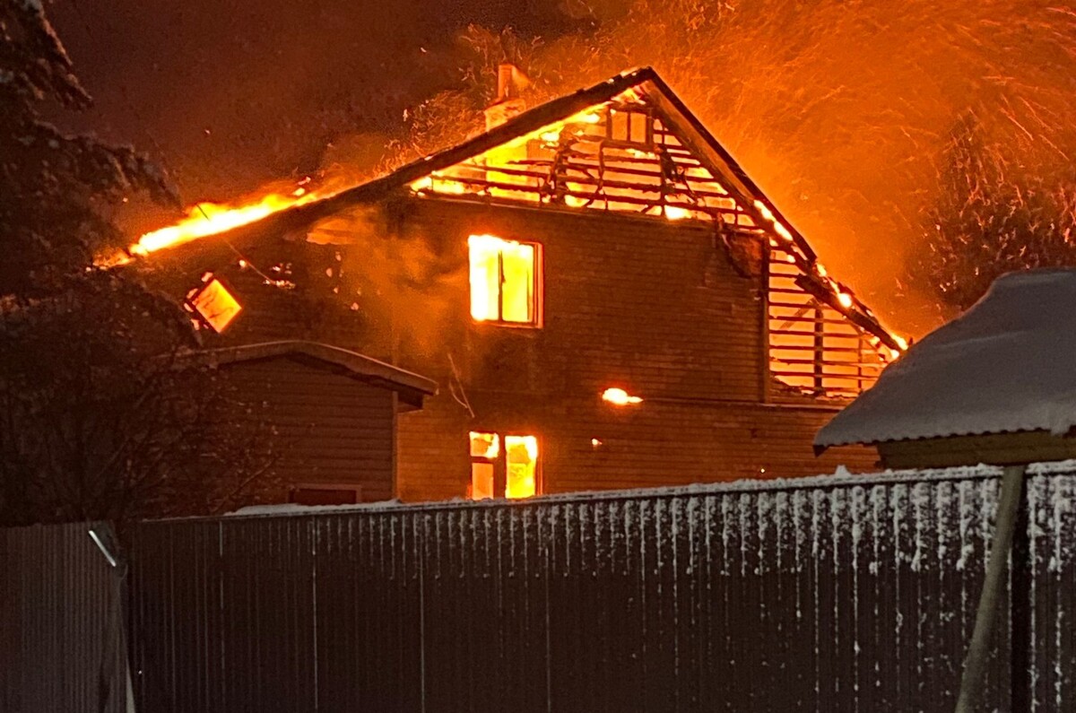    «Сгорело всё»: пострадавшие на пожаре в Ильинском просят помощи© Евгения Софронова