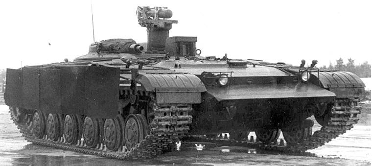 Ракетный танк с установленными бортовыми экранами. Фото 477768.livejournal.com, находится в свободном доступе.