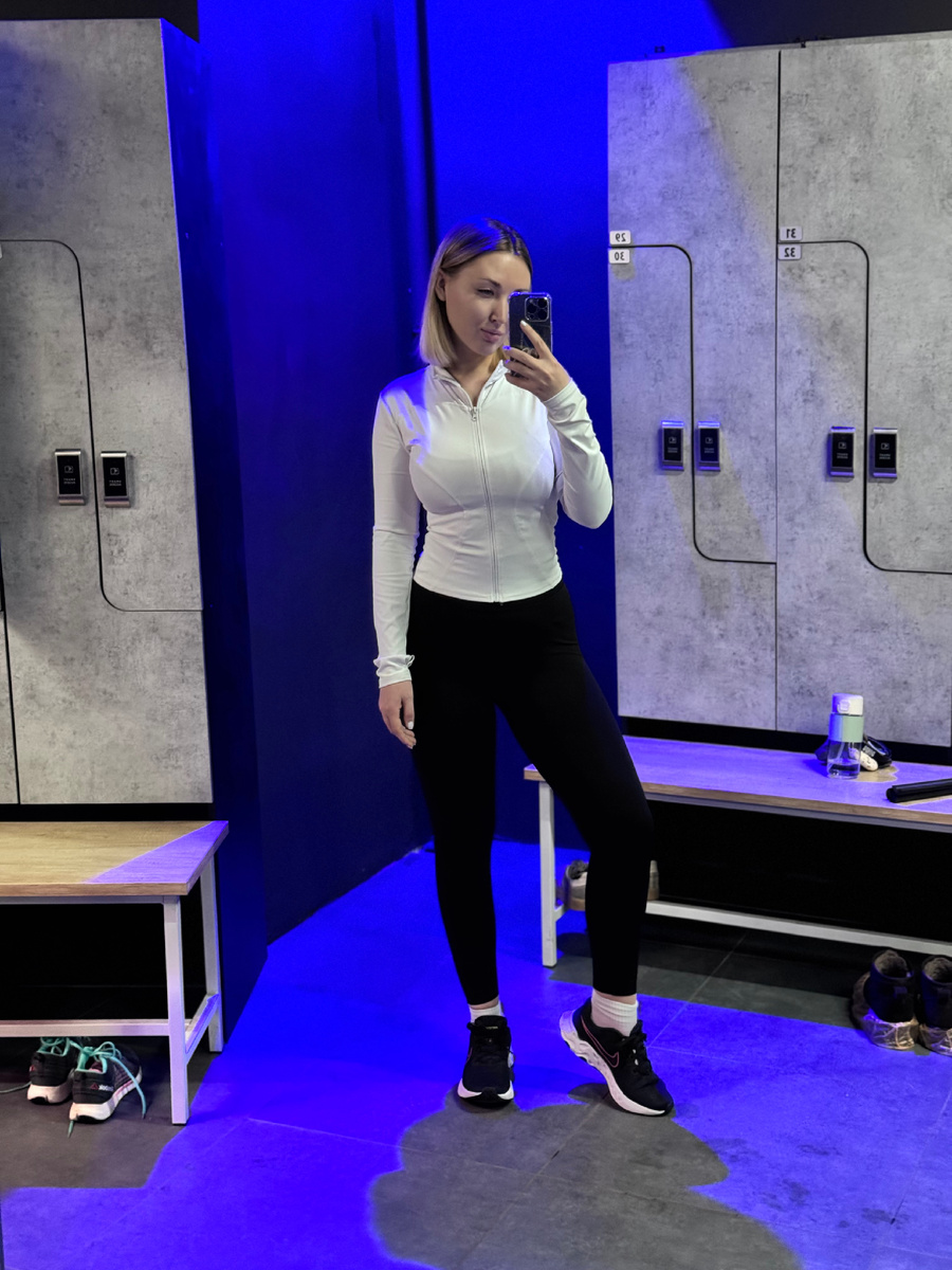 Такие мысли мне пришли в зале