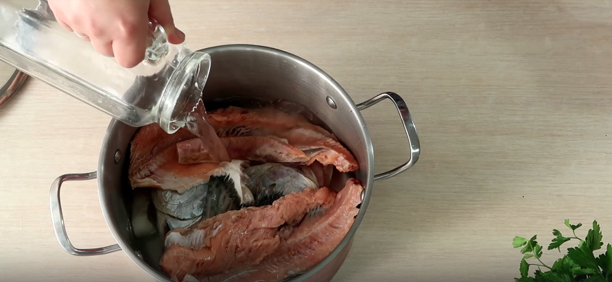 Заливаем водой