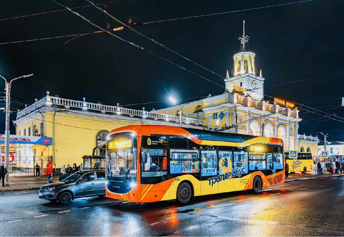Мощная региональная программа по обновлению подвижного состава пассажирского транспорта развернута в Ярославской области. Фото сайта transphoto.org автор trevoreezy