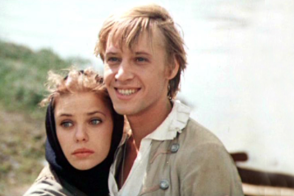 Дмитрий Харатьян и Ольга Машная в фильме «Гардемарины, вперед!», 1987