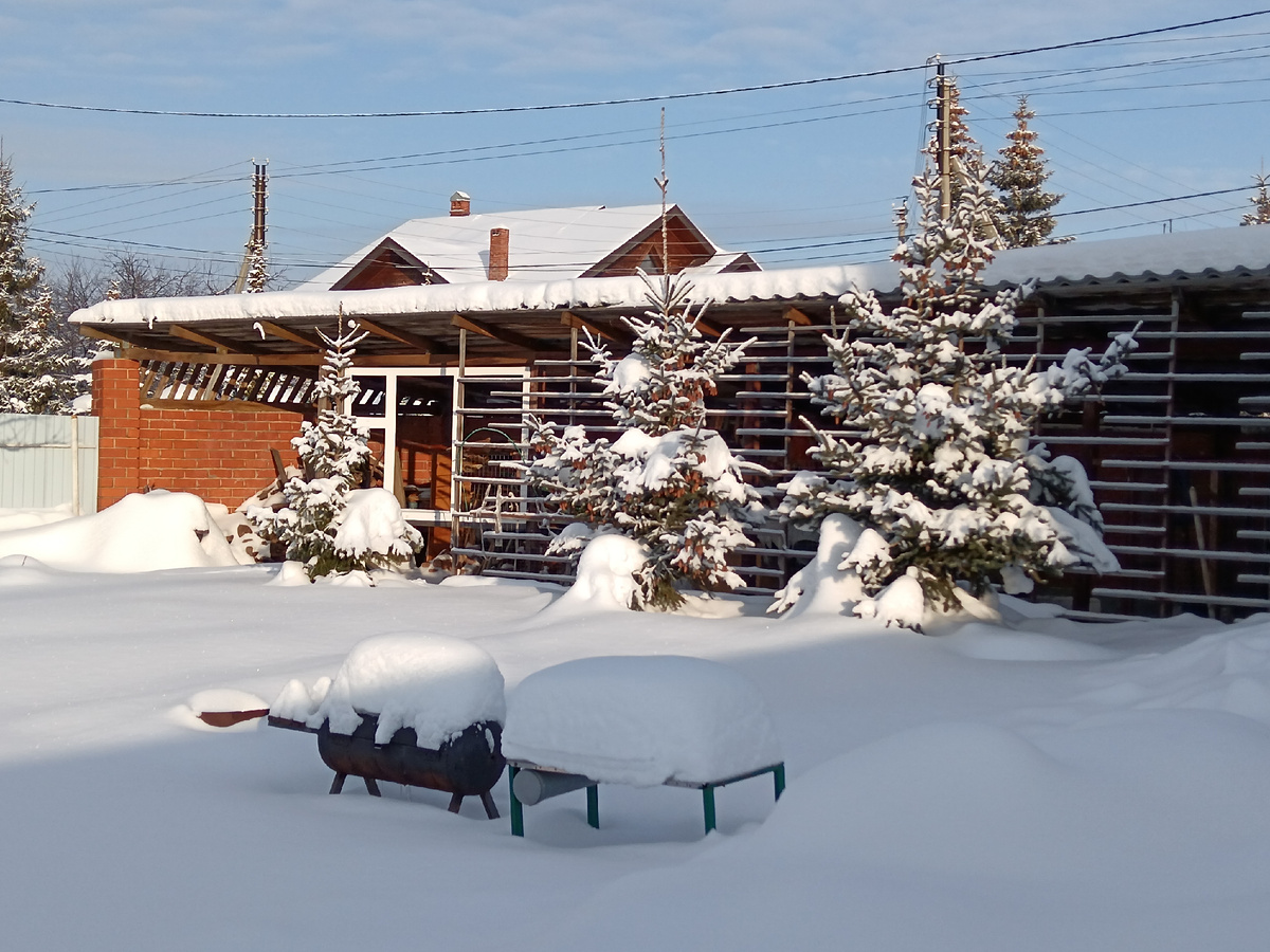 Мангал снегом занесло! 