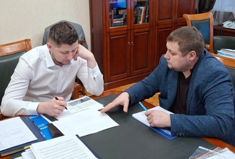    Юрий Мироненко обсудил проект по поддержке детей участников СВО «О»