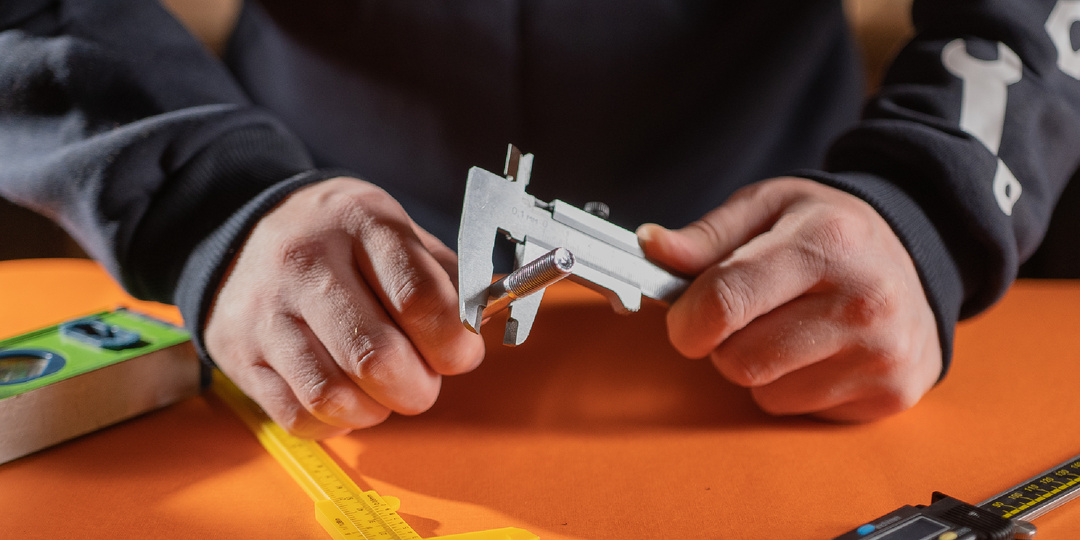 Болт или винт? Знаете как отличить?