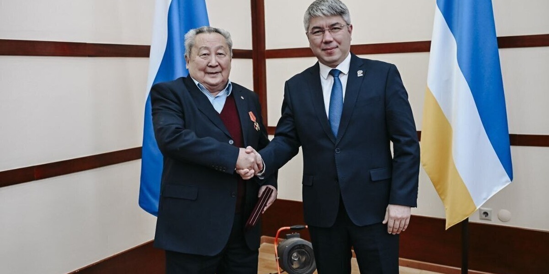 Академику из Бурятии Арнольду Тулохонову вручили орден Александра Невского