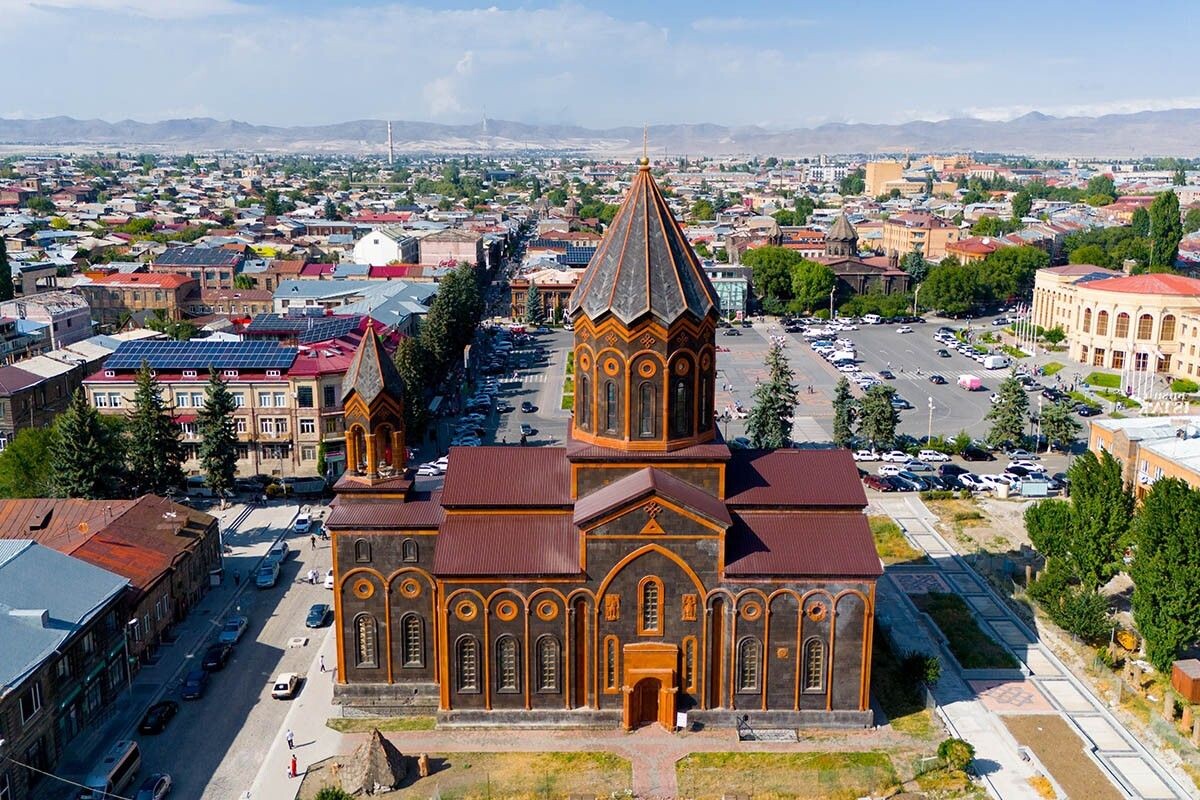 Гюмри — культурная столица Армении. Источник: Fly Of Swallow Studio / Shutterstock / FOTODOM📷
