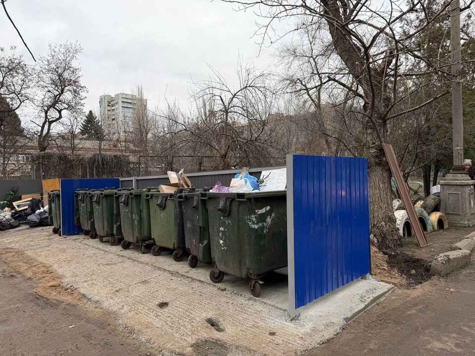    Бизнес и организации ЛНР могут арендовать контейнеры для мусора у регоператора "КП" Архив