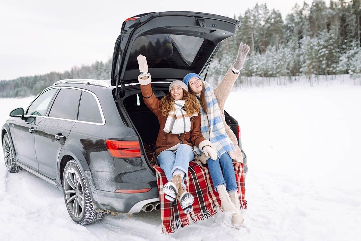 Подписка удобна для путешествий, командировок. Источник: maxbelchenko / Shutterstock / FOTODOM📷
