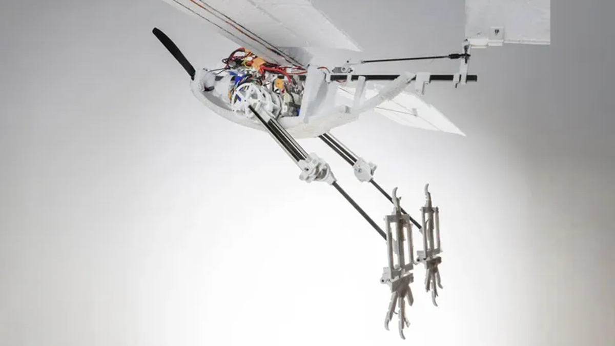 Дрон RAVEN (англ. ворон) с «птичьими ногами». Источник фото: https://3dnews.ru/1115008/v-shveytsarii-sozdali-drona-na-kurih-nogkah-on-hodit-prigaet-i-vzletaet-v-prigke