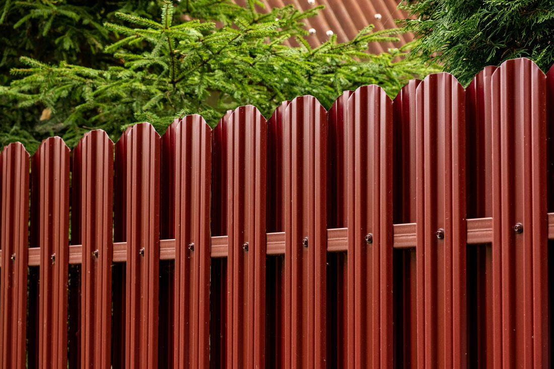 Забор-Фактор, забора из металлического штакетника 