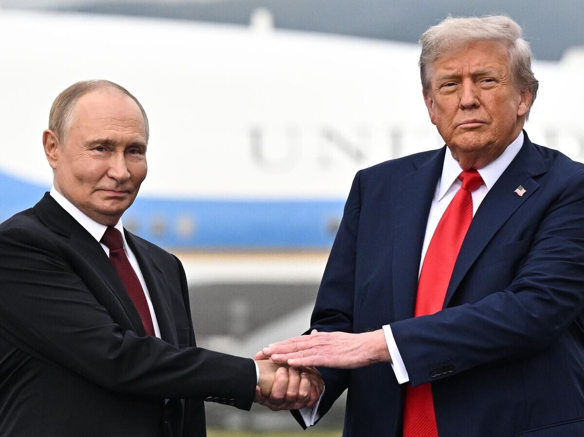    Встреча президентов России и США на Аляске© РИА Новости . Сергей Бобылев