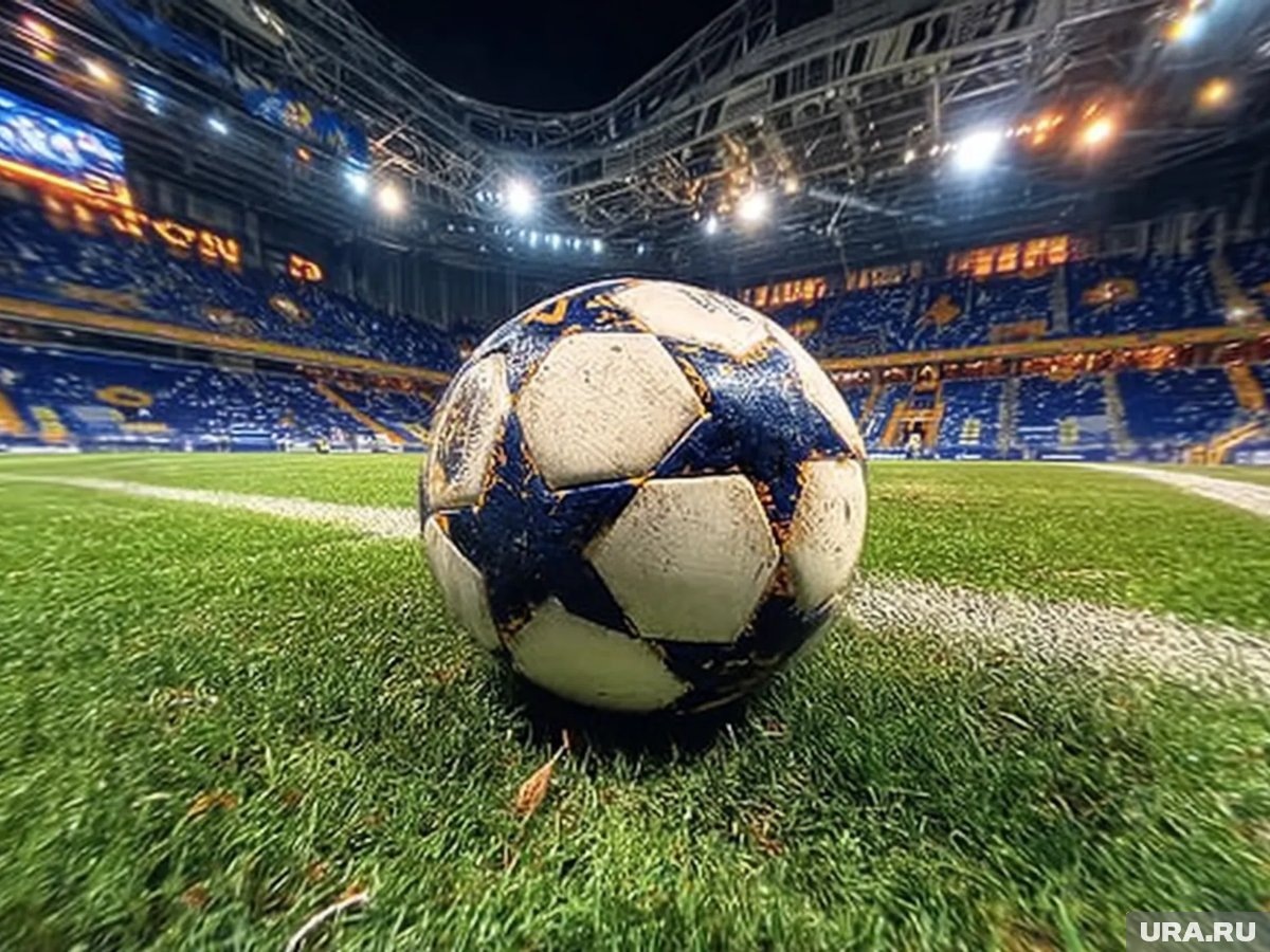    Формат турнира: в групповом раунде клубы проведут по восемь матчей, чтобы определить дальнейшую судьбу