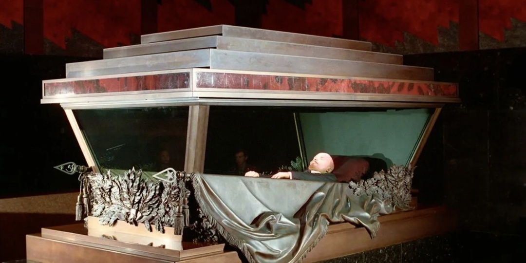 Ленин. Почему нельзя похоронить.