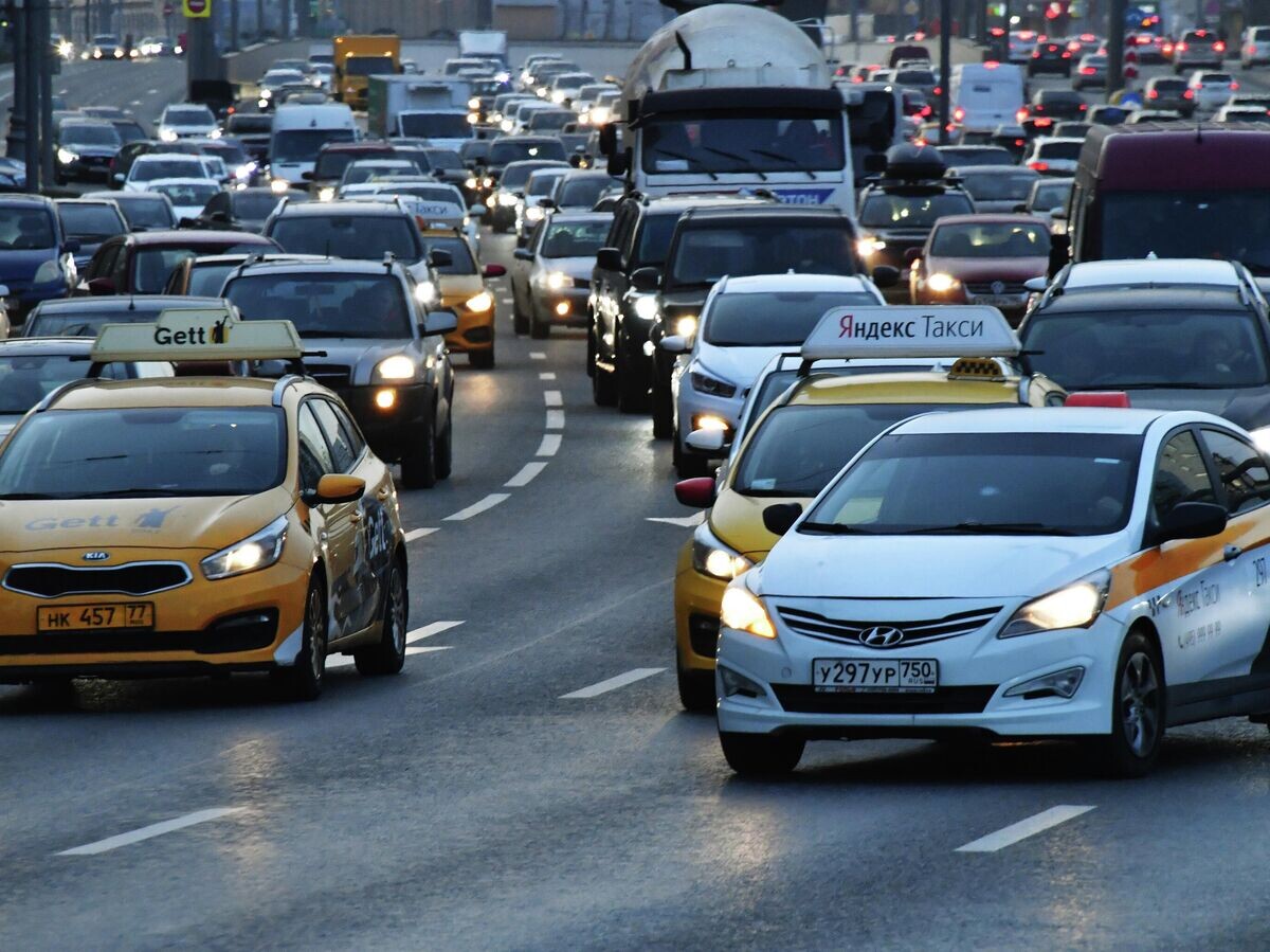    Автомобили на дороге© РИА Новости . Наталья Селиверстова