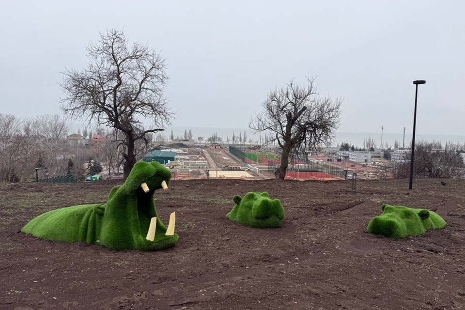    Петербуржцы кардинально изменили облик Комсомольского бульвара в Мариуполе. Фото: Представительство Санкт-Петербурга в Мариуполе