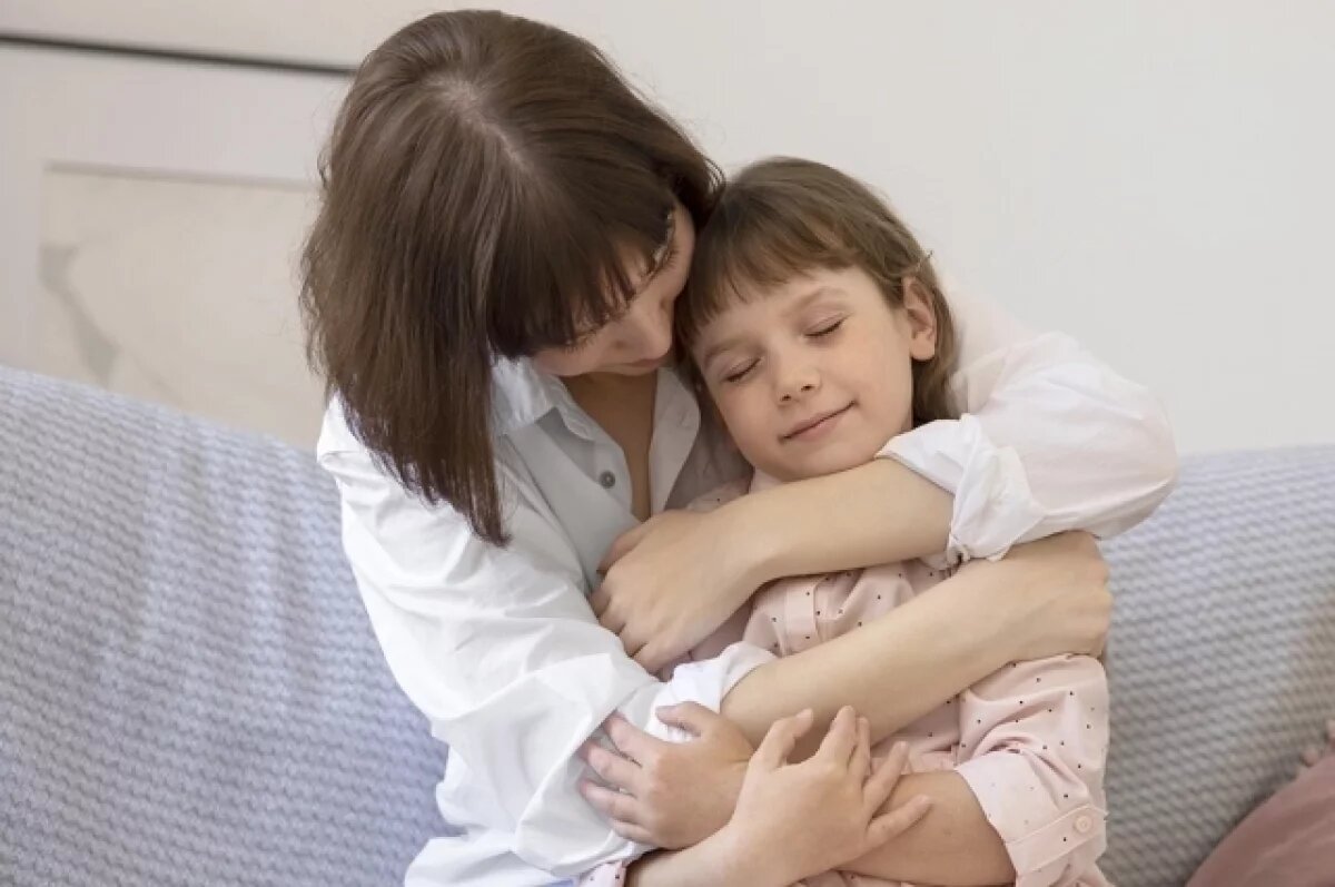    Новосибирский психолог назвала объятия важной частью психического здоровья