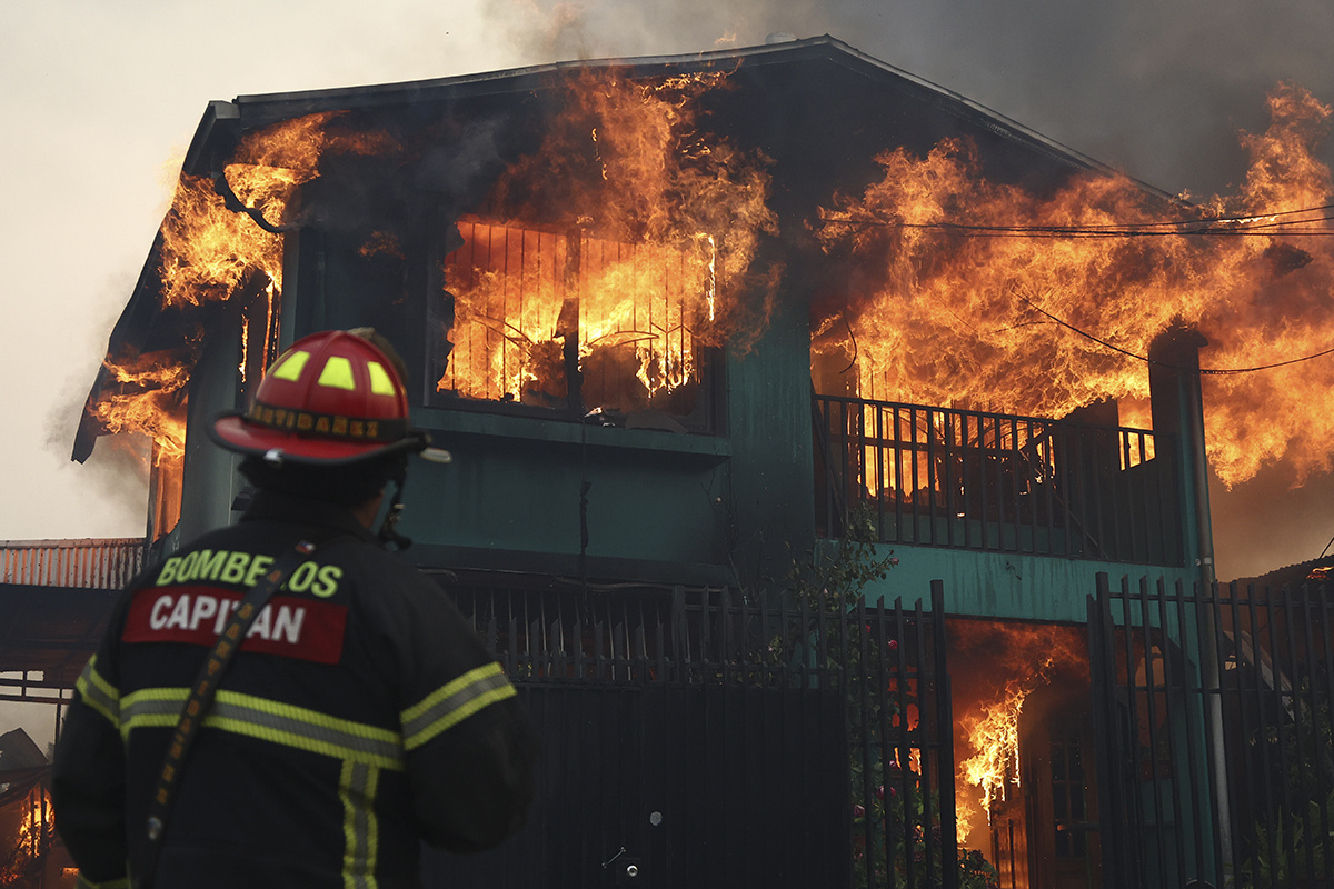 Anadolu / Getty Images📷Муниципалитет Пенко, Чили, 18 января 2026 года