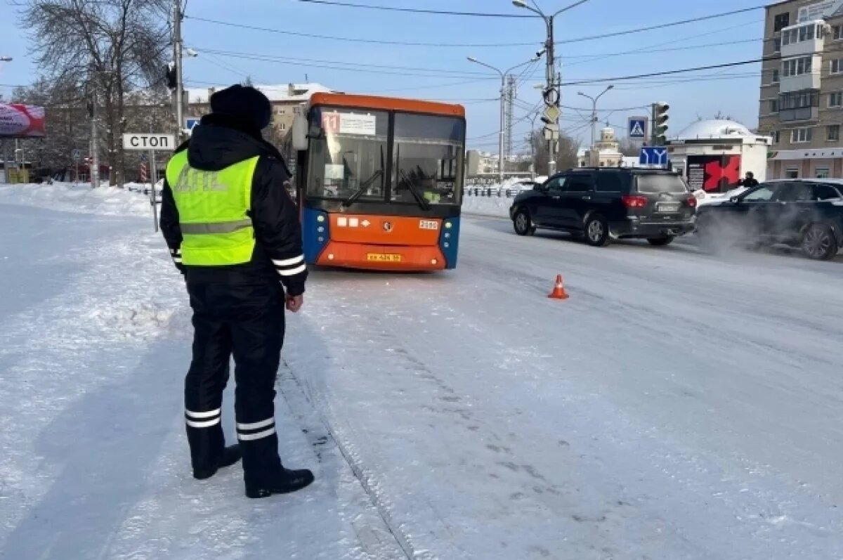    В Каменске-Уральском водитель автобуса сбил бабушку на пешеходном переходе