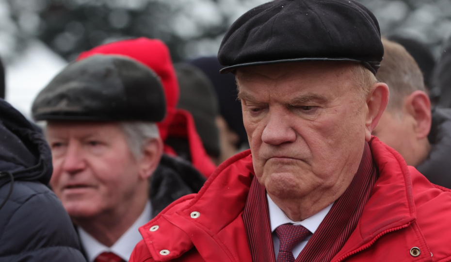 «Спас нашу страну»: Зюганов почтил память Ленина и возложил цветы к Мавзолею