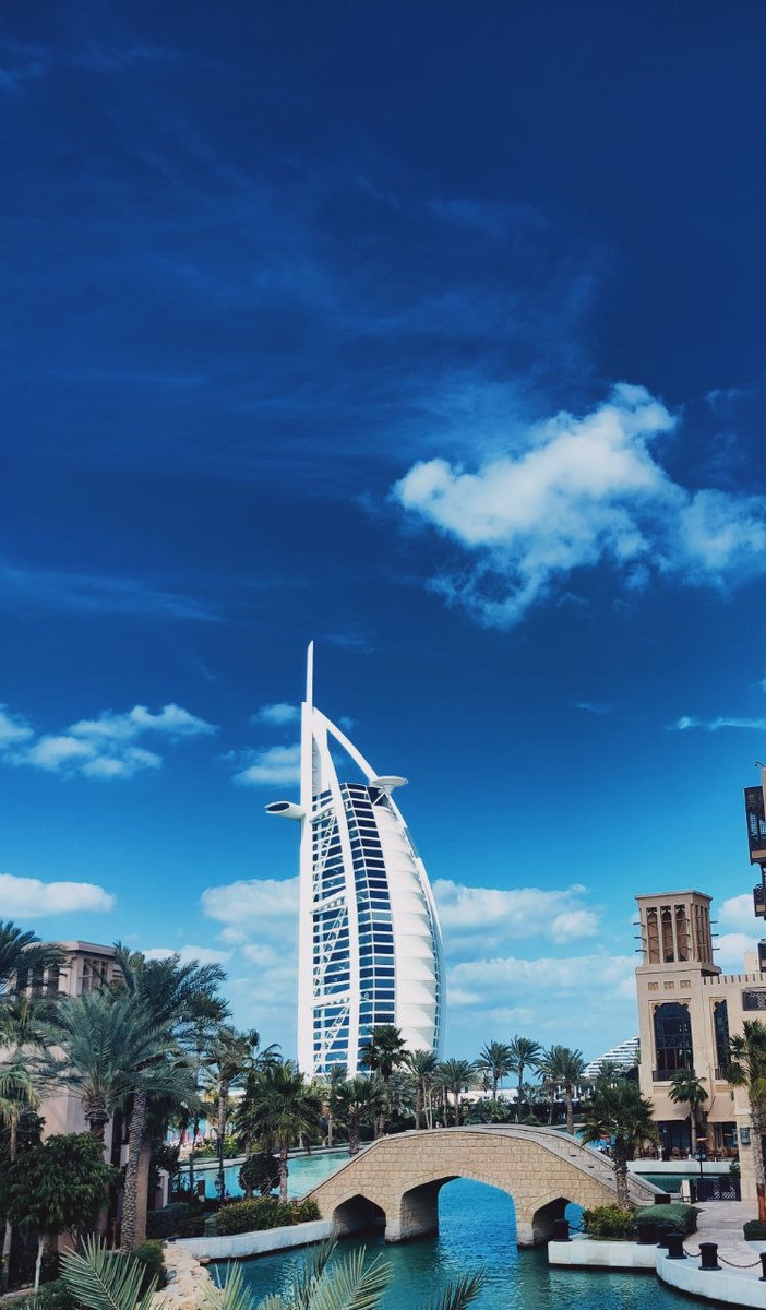  Небоскреб Парус в Дубае