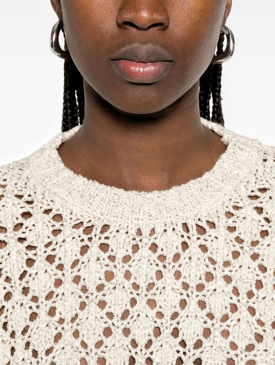 Джемпер связанный узором с ажурными ромбами