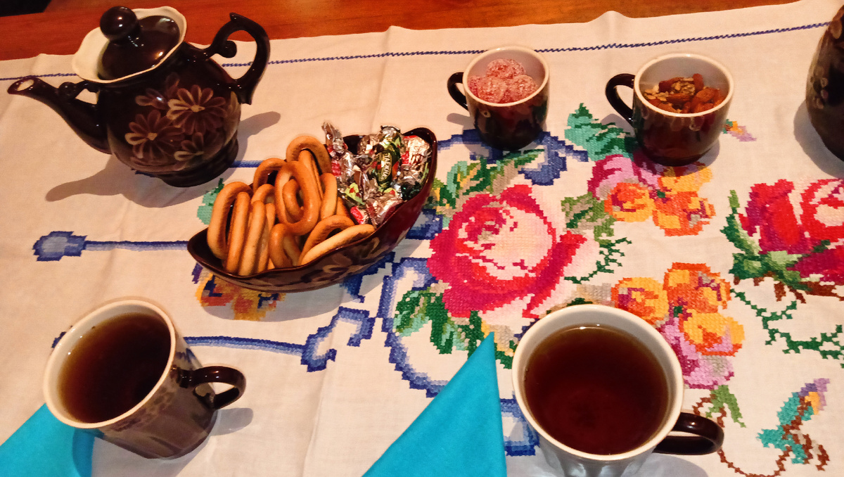 Как винтажная посуда добавляет тепла: наша семейная традиция. Фото автора 