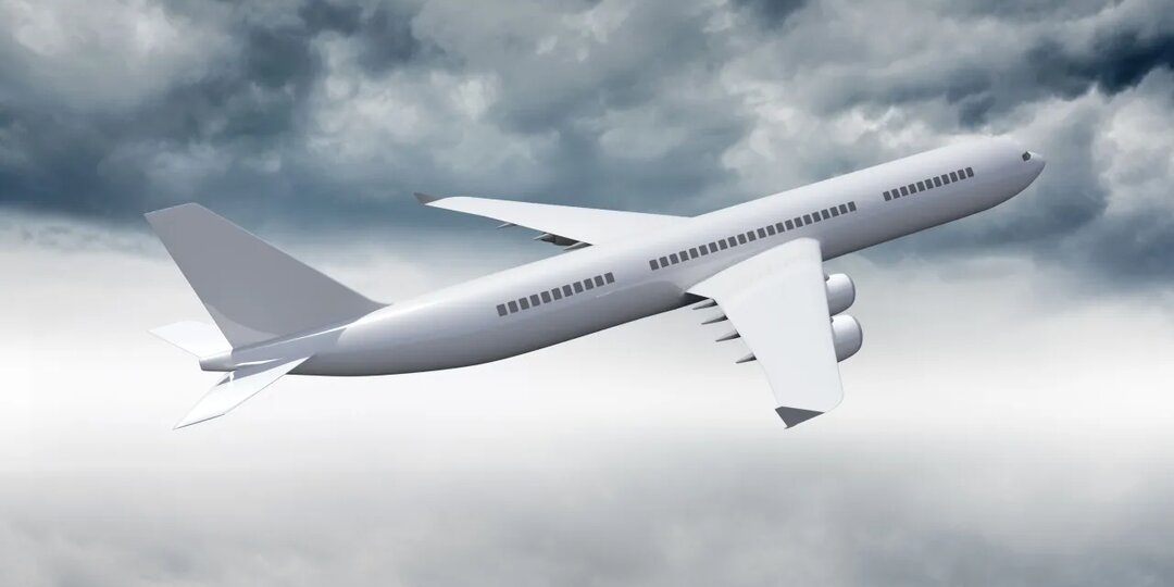 8 часов без еды и воды. Пилот боится за свою жизнь: десятки русских пассажиров застряли в Казахстане