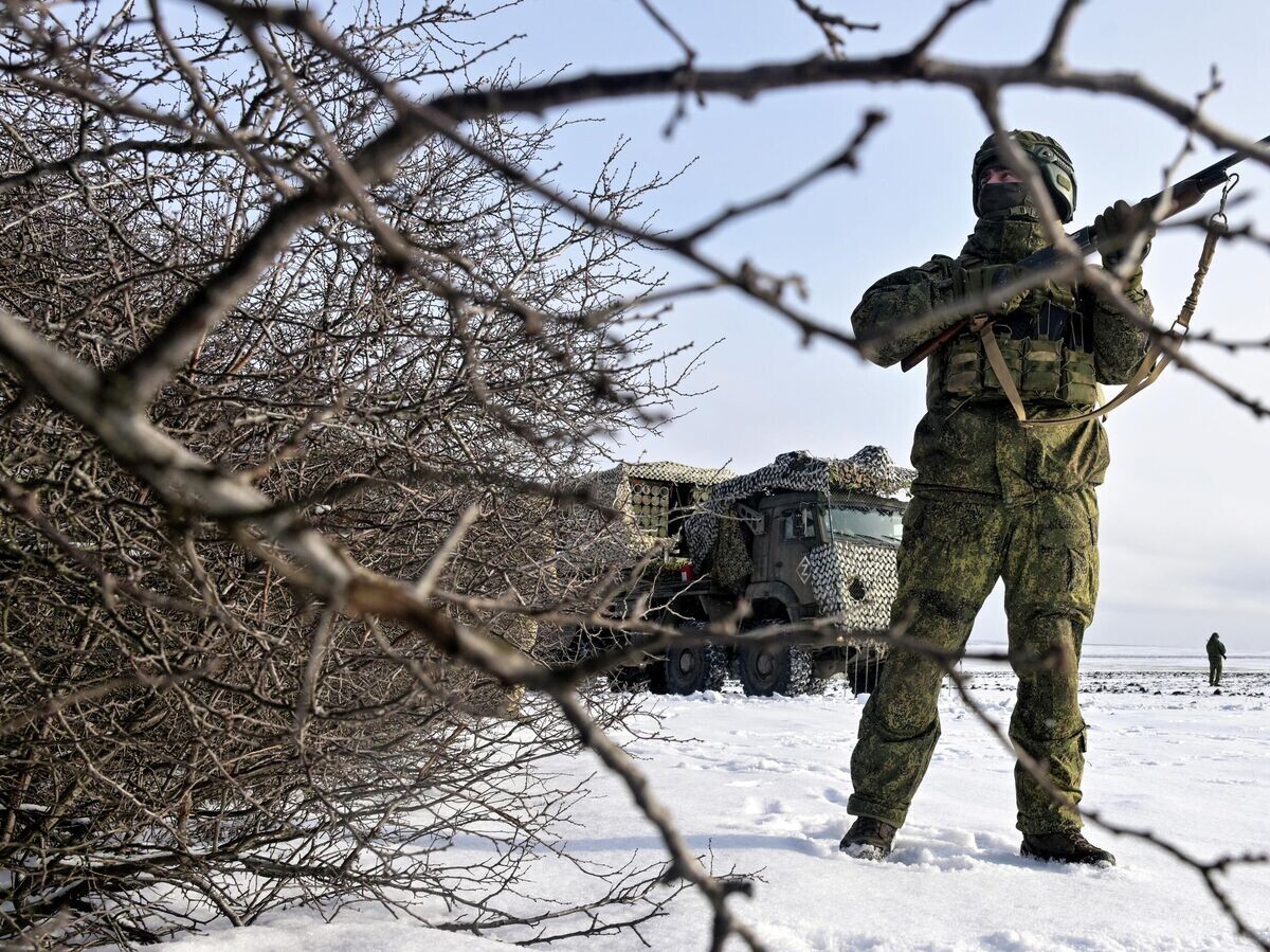    Российский военнослужащий в зоне проведения спецоперации | © РИА Новости / Евгений Биятов
