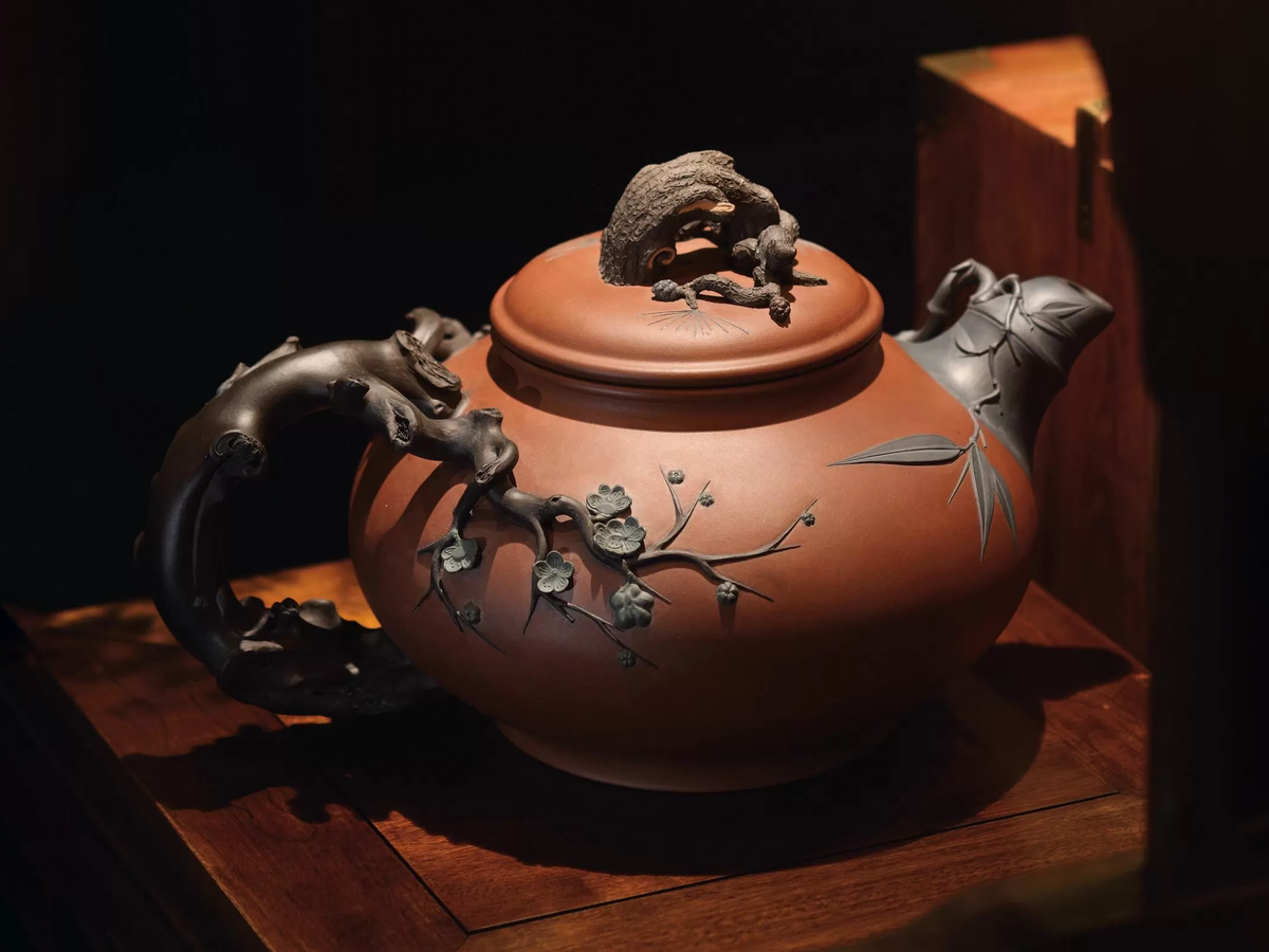 Сосна, бамбук и слива