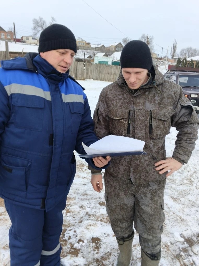 спасатели Енотаевской спасательной станции