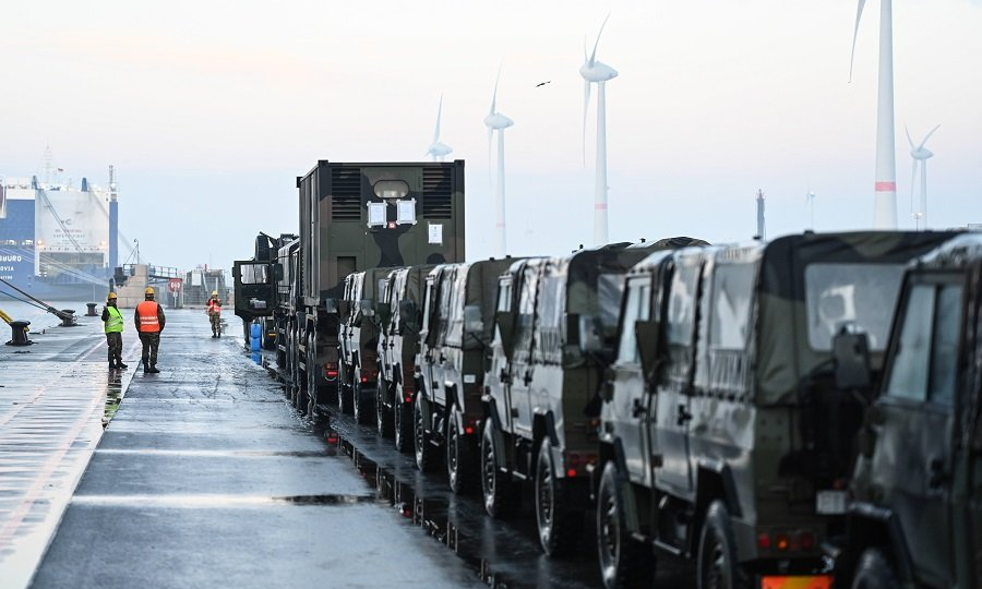 НАТО отрабатывает масштабную переброску войск через Германию