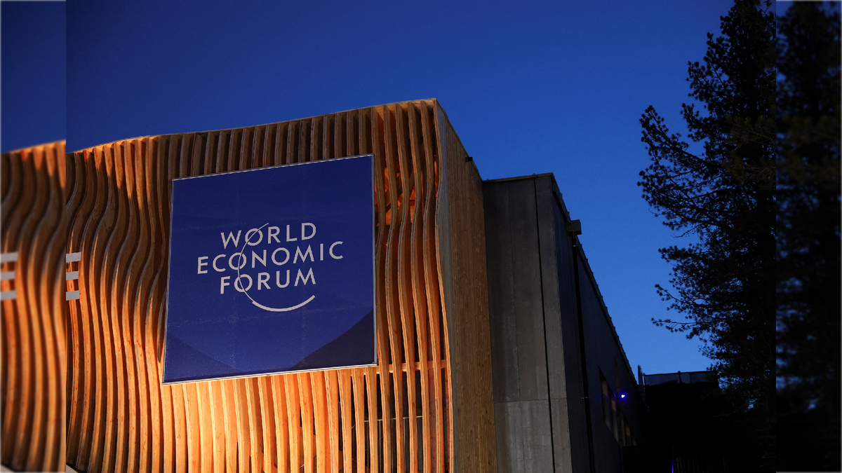 Фото: REUTERS/Denis Balibouse