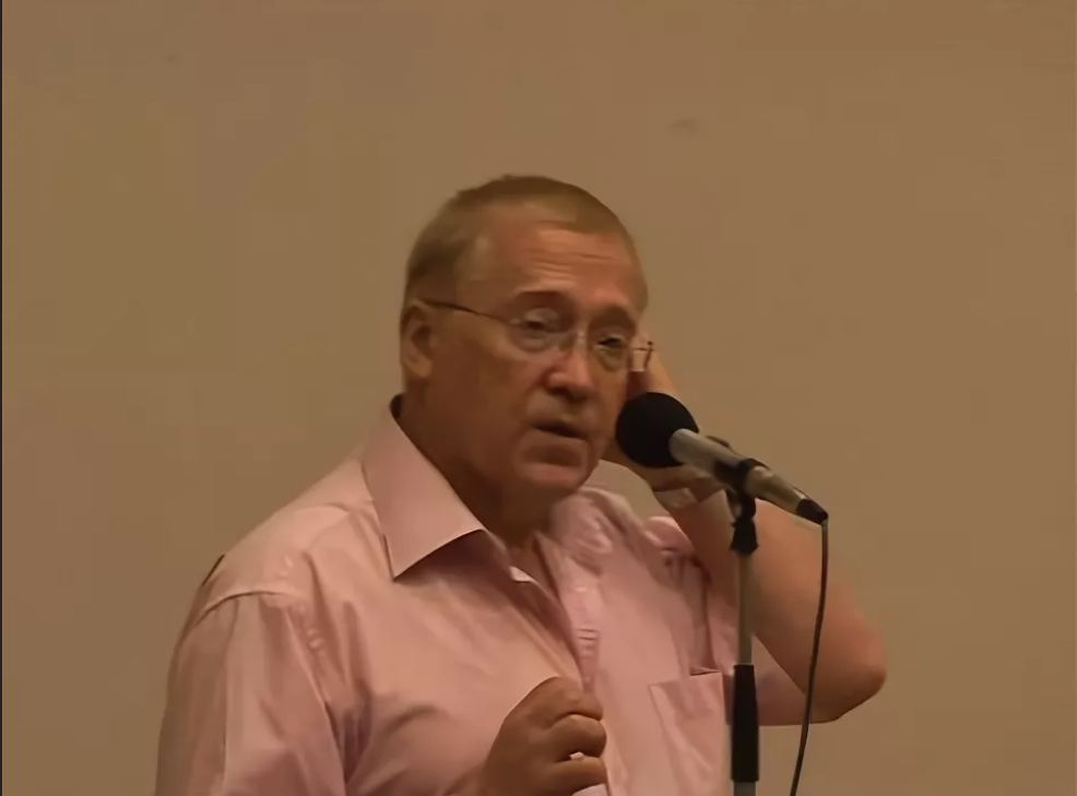 Пётр Петрович Гаряев