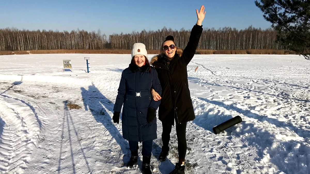 Мы с мамой 78 лет 21 января на съемке тренировки-моржовки, решила сделать сразу после этой статьи в рубрике Алхимия Здоровой Женщины