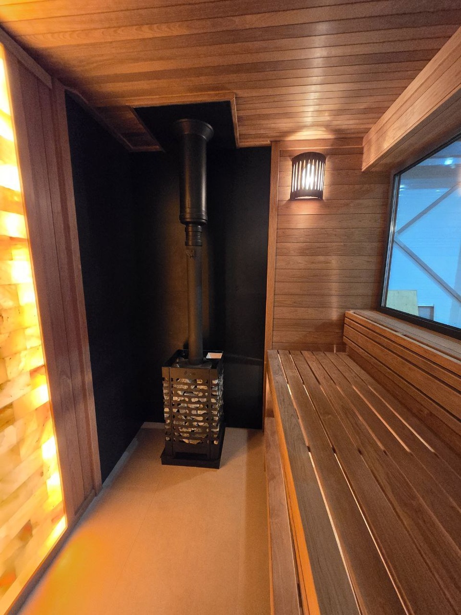 Капсульный дом "Снегири" с печкой на дровах