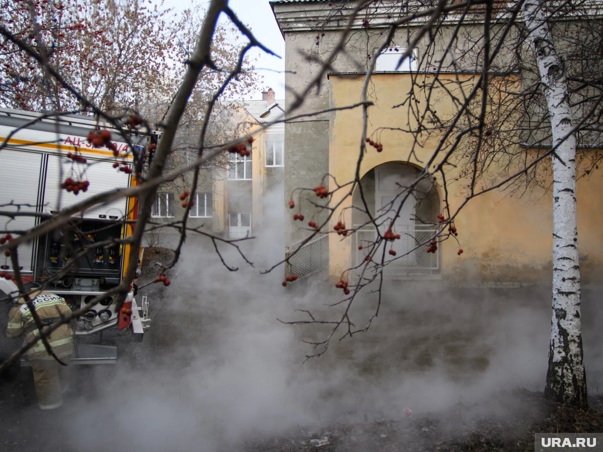     Из-за хлещущего кипятка сорвались занятия в техникуме (архивное фото)