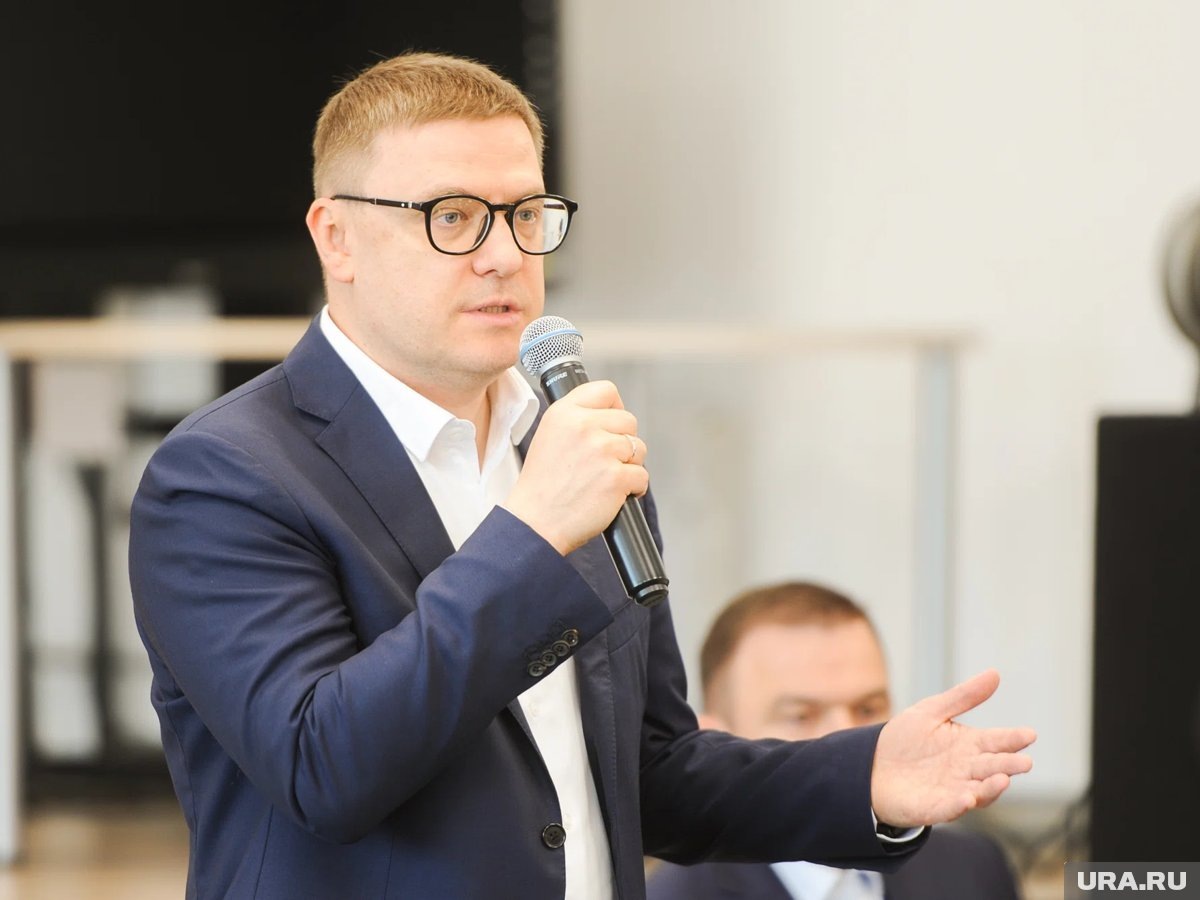     Жители аварийных домов обратились к Текслеру во время прямой линии