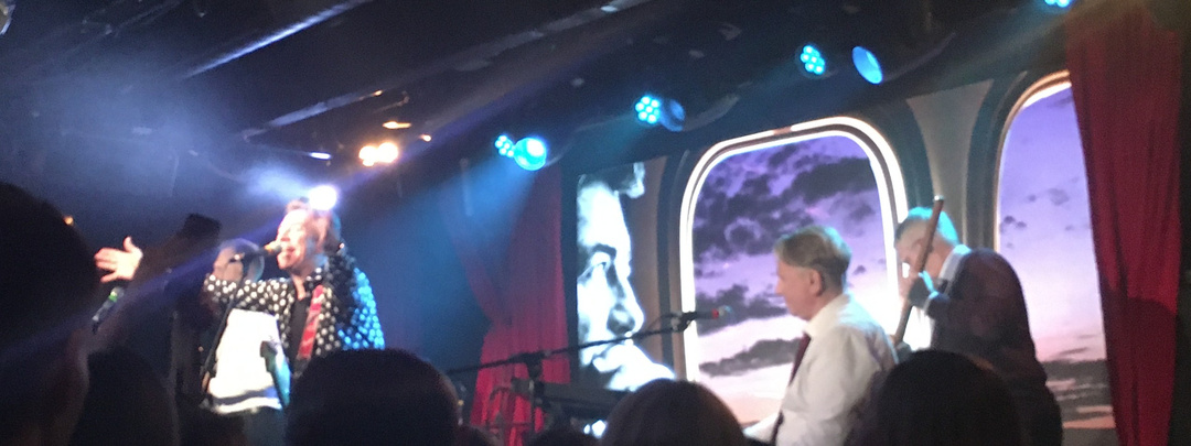 Ляп песни или тайные трассы: где Сюткин умудрился летать в «7000 над землей», да еще со… спящим автопилотом