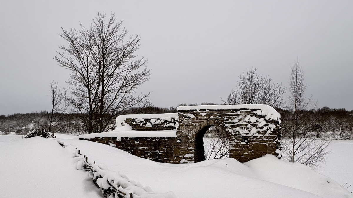 Заснеженная Староладожская крепость