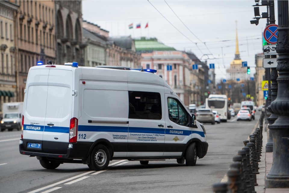   Жертвой преступников стала жительница Выборгского района. Юлия ПЫХАЛОВА