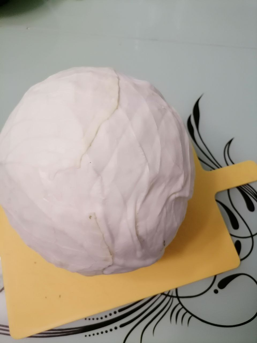 Капуста Слава, достали из погреба, почистили, фото автора