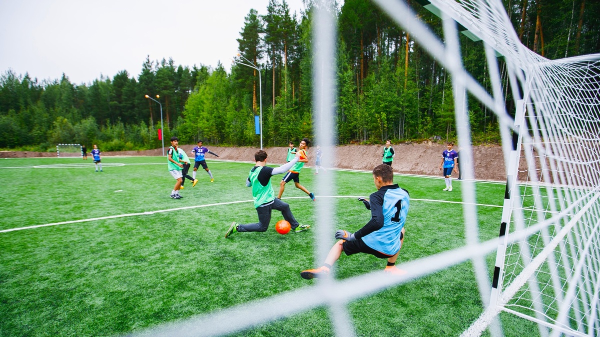    В Когалыме создают «Спортивный оазис» для футболистов и волейболистов