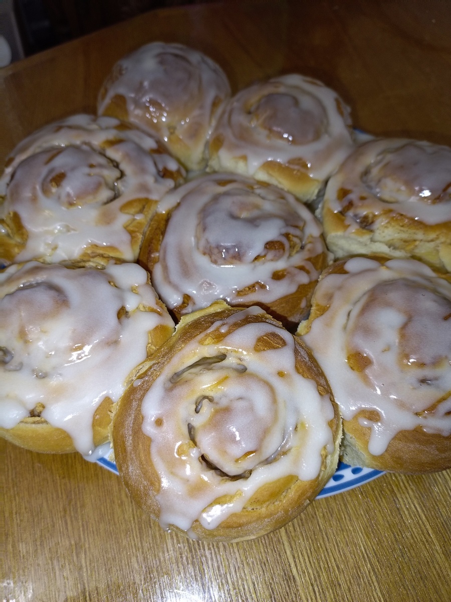 Булочки синнабоны с яблоком. Фото автора