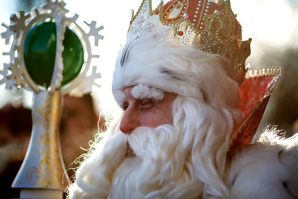    День Деда Мороза и Снегурочки, официальная дата праздника - 30 января. Дед Мороз из Великого Устюга. / Фото: Кирилл Брага/ РИА Новости