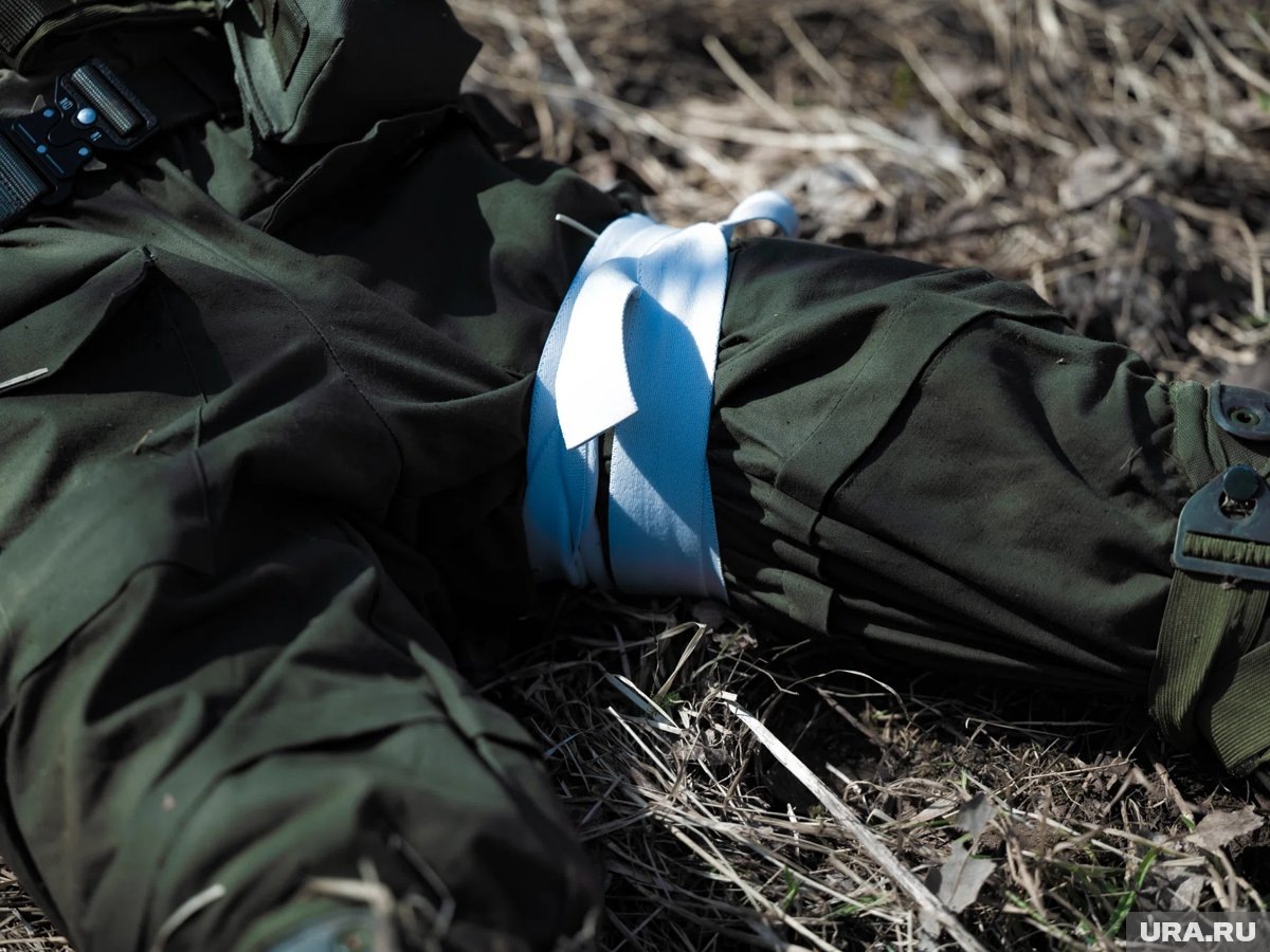     Парень не забывал об учебе, даже будучи раненым на фронте (архивное фото)