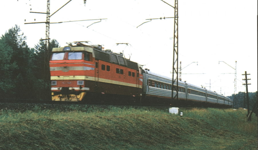 «Русская Тройка»: путь к высоким скоростям на советских железных дорогах