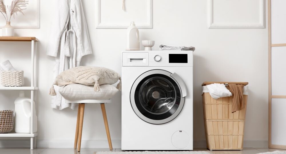 Неприятный запах и накипь в стиральной машине: как устранить и больше не возвращаться к проблеме