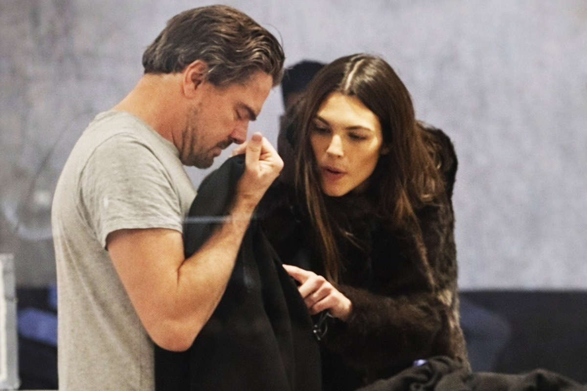     Доверился личному стилисту: Виттория Черетти выбрала для Леонардо ДиКаприо одежду в бутиках Нью-Йорка